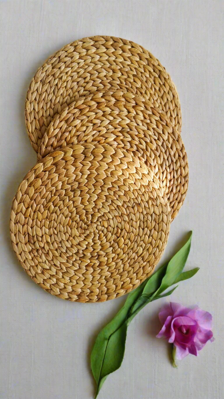 Water Hyacinth Round Placemat